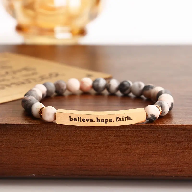 Eleganté Natural Stone bracelet