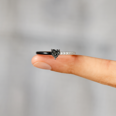 Enamél Heart Ring