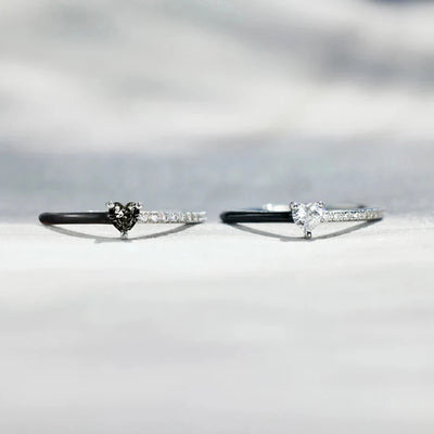 Enamél Heart Ring
